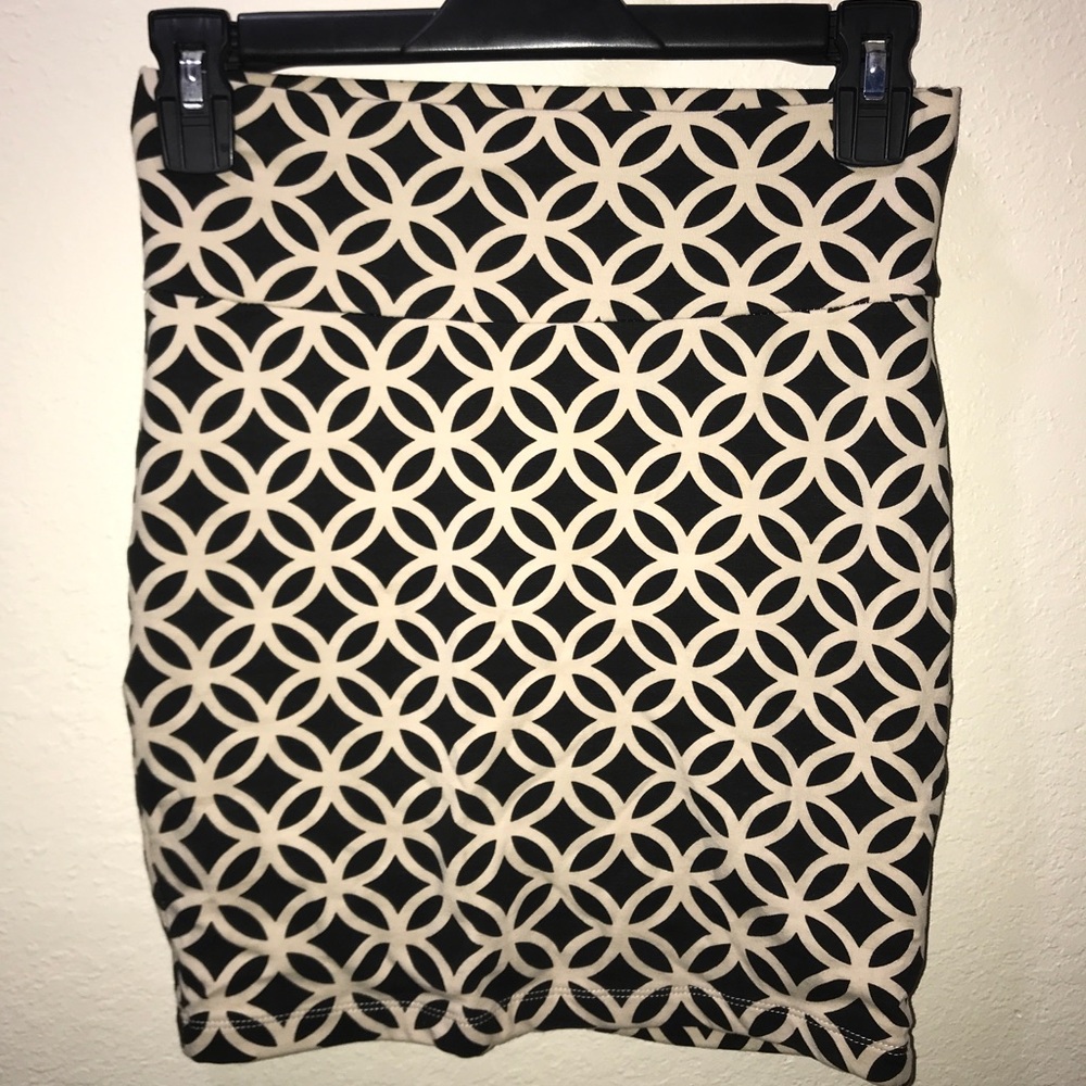 Forever21 mini high waisted skirt